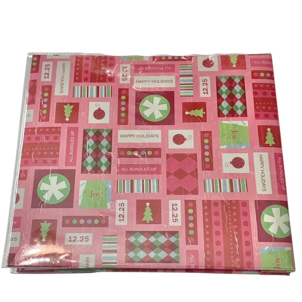 HOLIDAY THEME 8x8 Festive Christmas Scrapbook Kit
